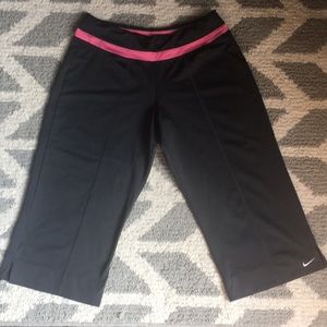 Nike Dri-Fit cropped pants